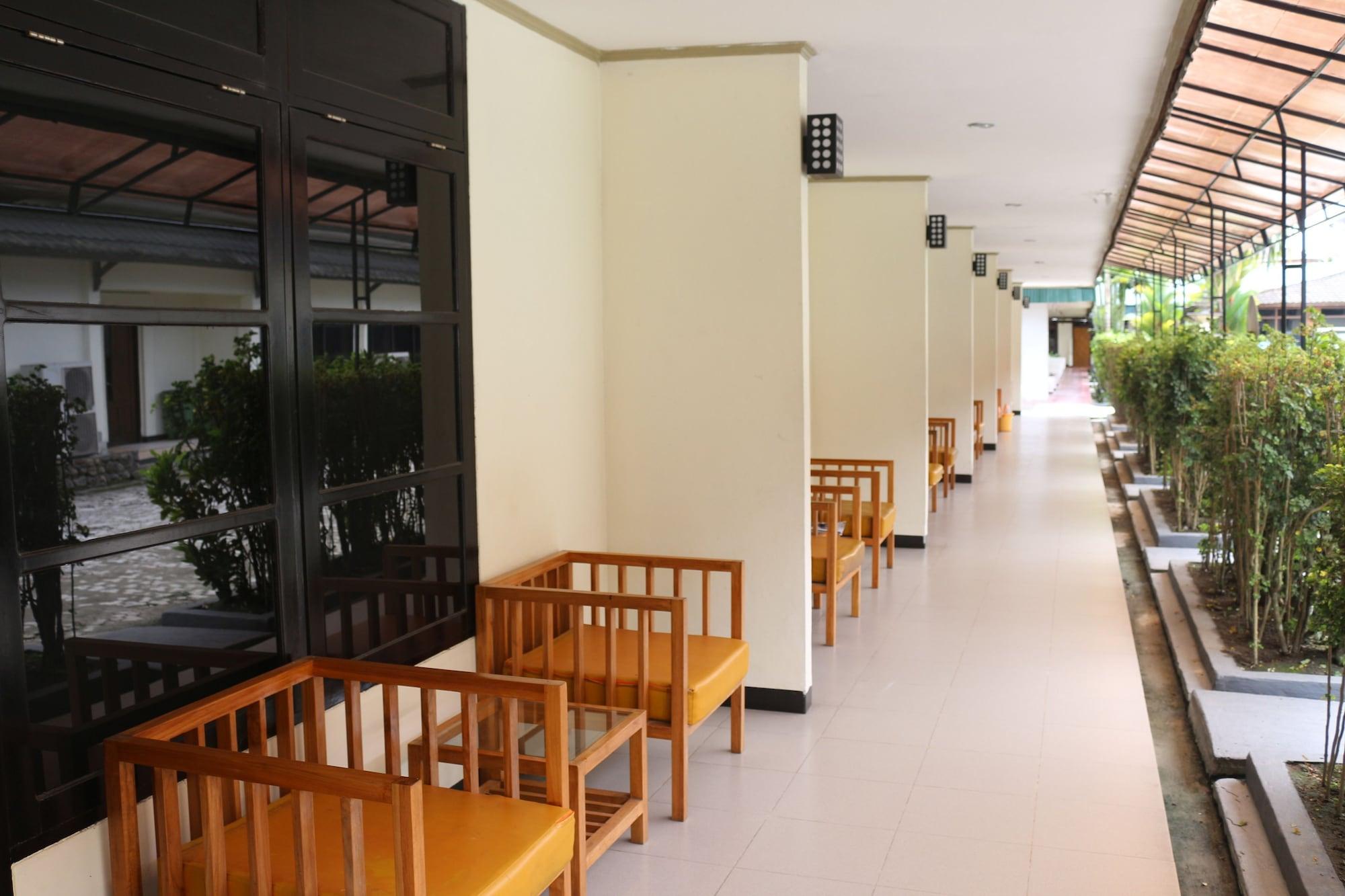 Serayu Hotel Timika Exterior foto