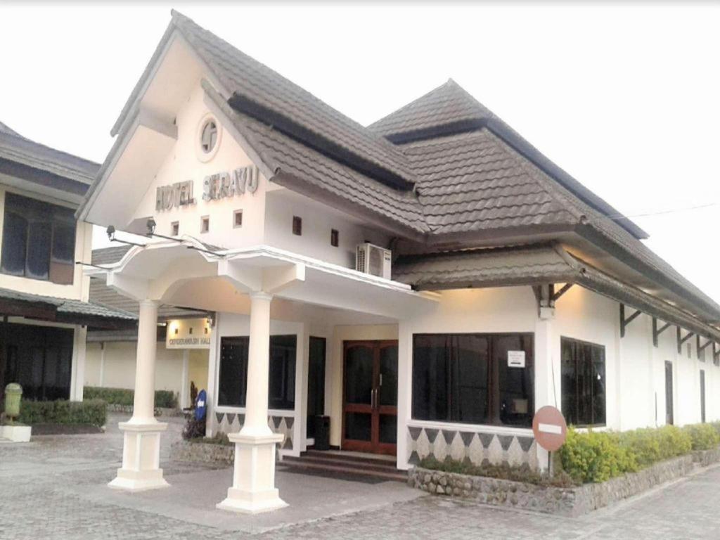 Serayu Hotel Timika Exterior foto