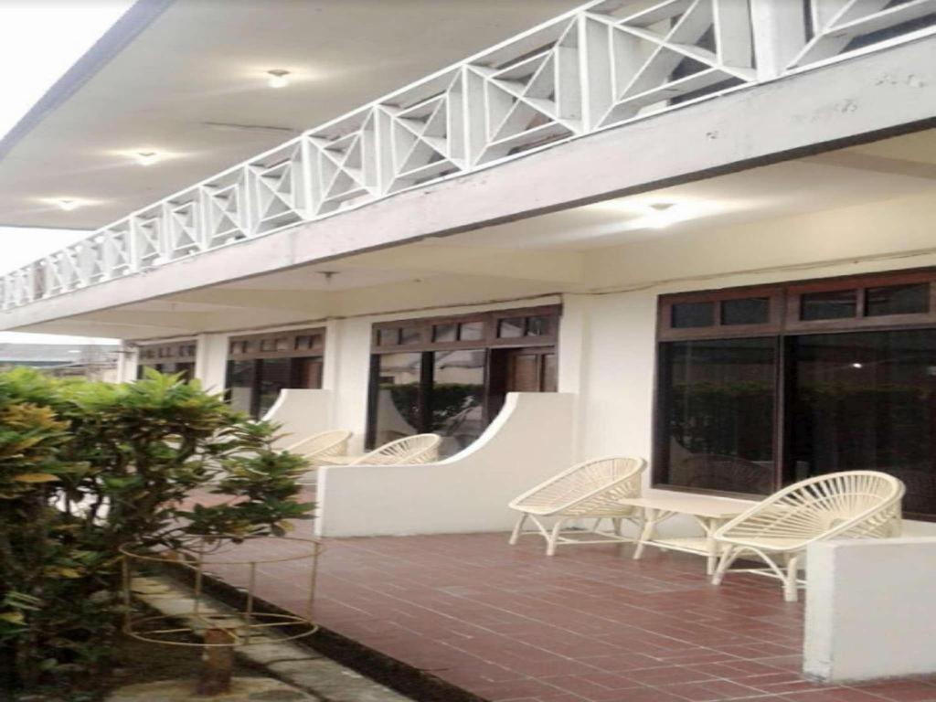 Serayu Hotel Timika Exterior foto